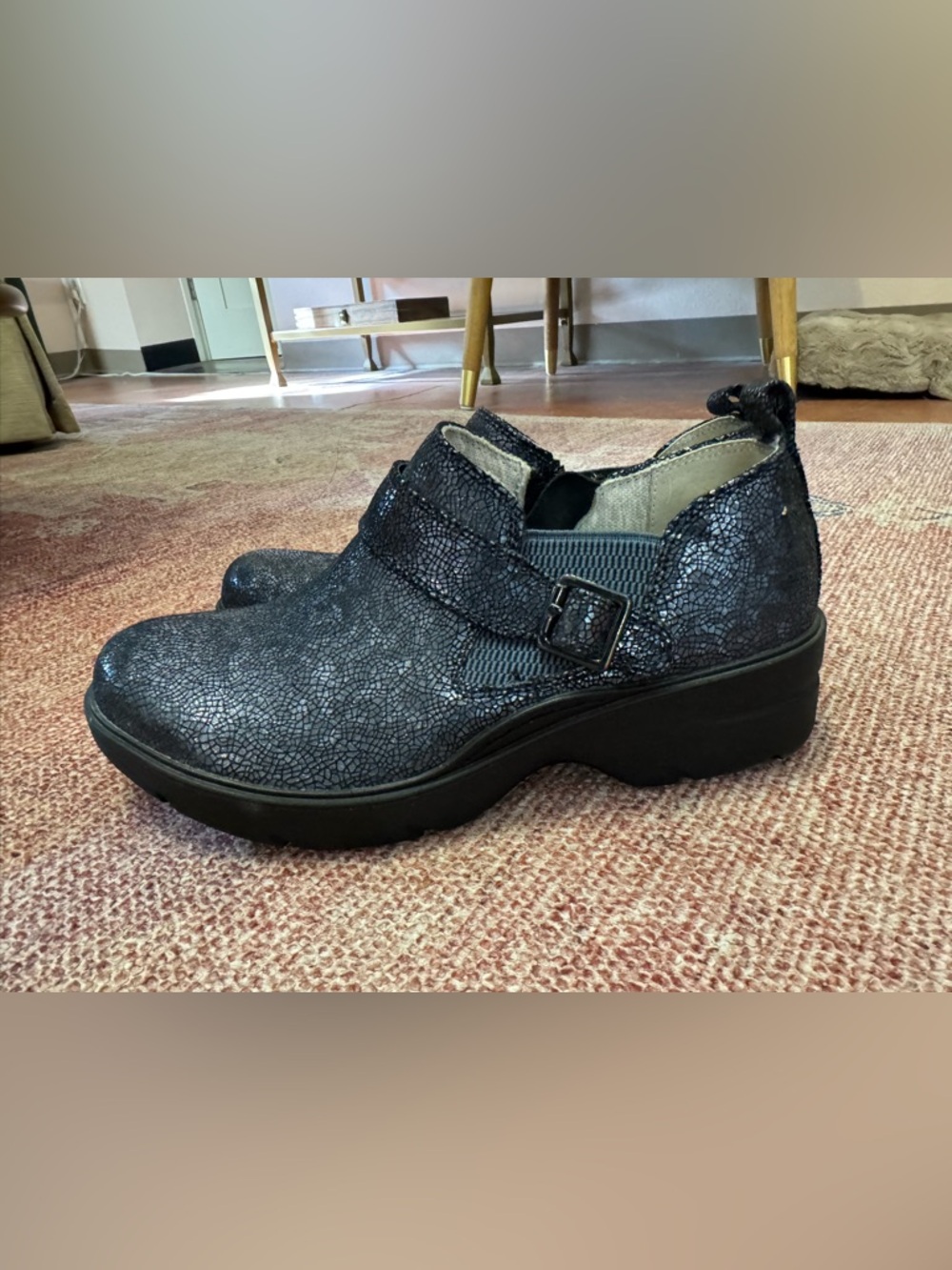 Align Arya leather clog shoes by Nurse Mates size 7.5 metallic blue w zipper